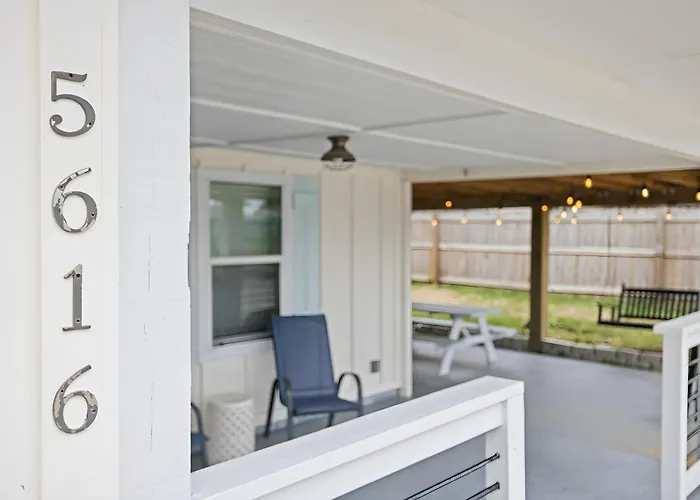 Sea Breeze House- 3 Bd 2 Ba 5 Min Walk To Beach